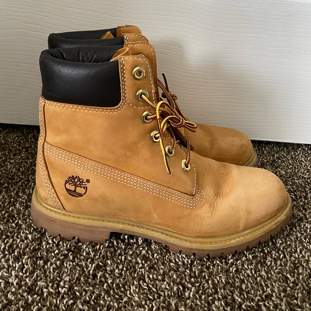 COPY - Classic Timberland Boots, size 8
